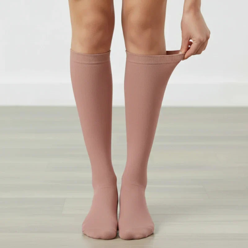 4 Pairs of Compression Socks – Chic Leg Comfort